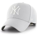 casquette-courbee-grise-argent-snapback-new-york-yankees-mlb-mvp-47-brand