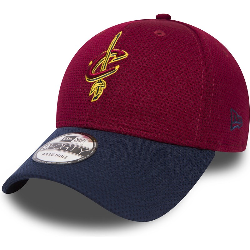 Cappellino visiera curva rosso e blu regolabile 9FORTY Mesh di Cleveland  Cavaliers NBA di New Era: Caphunters.ch