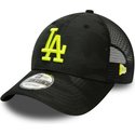 casquette-courbee-camouflage-noire-avec-logo-jaune-ajustable-9forty-home-field-los-angeles-dodgers-mlb-new-era